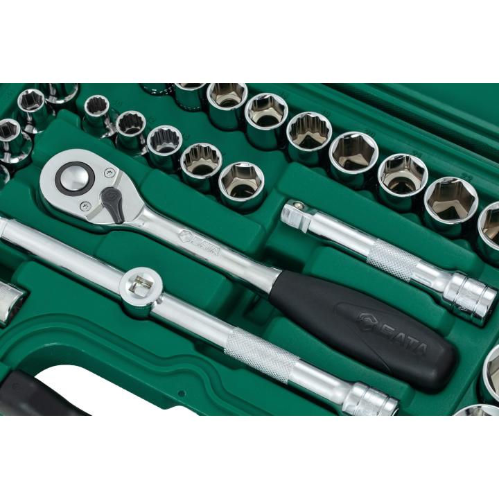 Image of 32 Pc. 1/2" Drive 6 and 12 Point Metric Socket Set - SATA