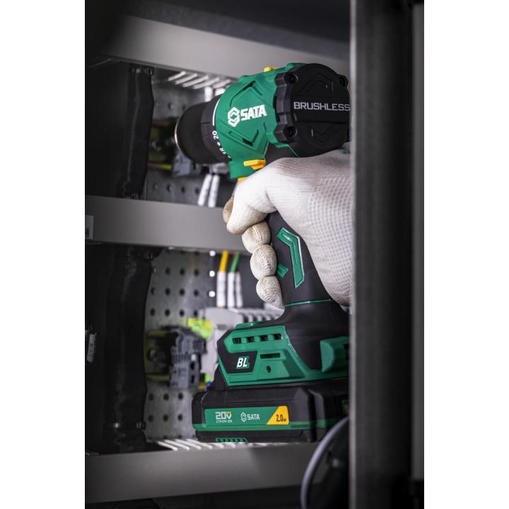 PARAFUSADEIRA/FURADEIRA BRUSHLESS À BATERIA 20V SATA - ST151011