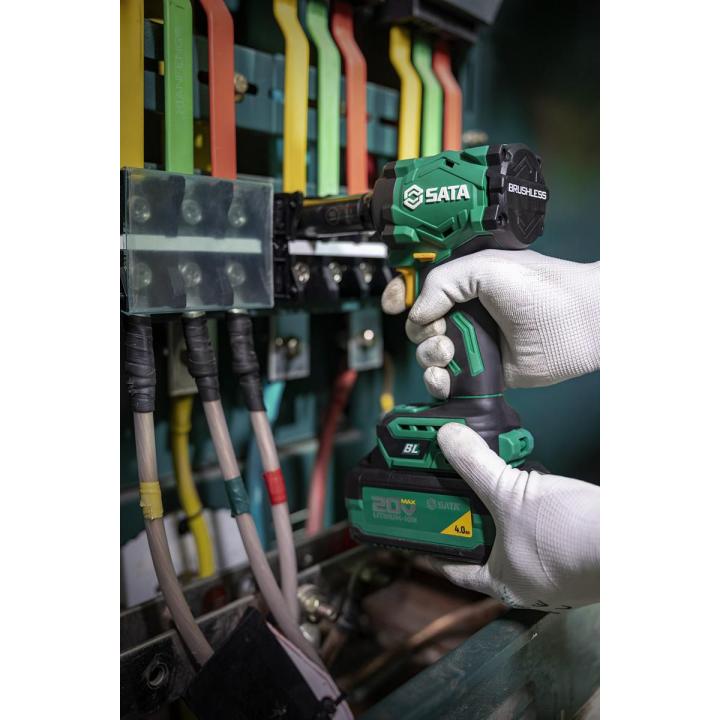 ダイタク　s CHAVE DE IMPACTO BRUSHLESS À BATERIA 20V 400Nm SATA - ST151073
