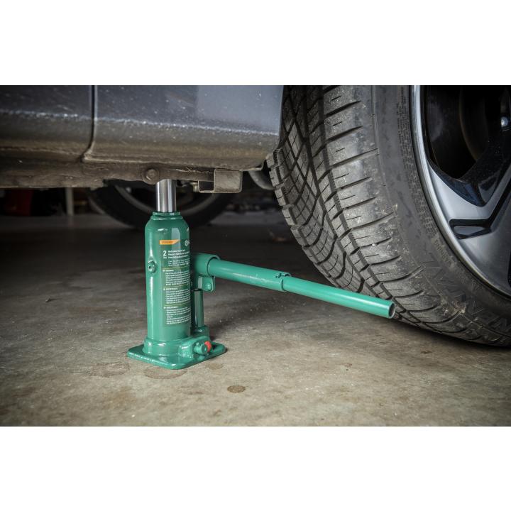 Macaco Hidráulico Garrafa 2Ton - ST97801ASC - SATA Brasil