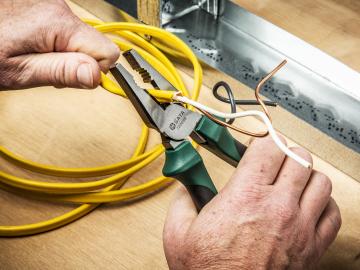 SAT_ST72203B-02_BEAUTY